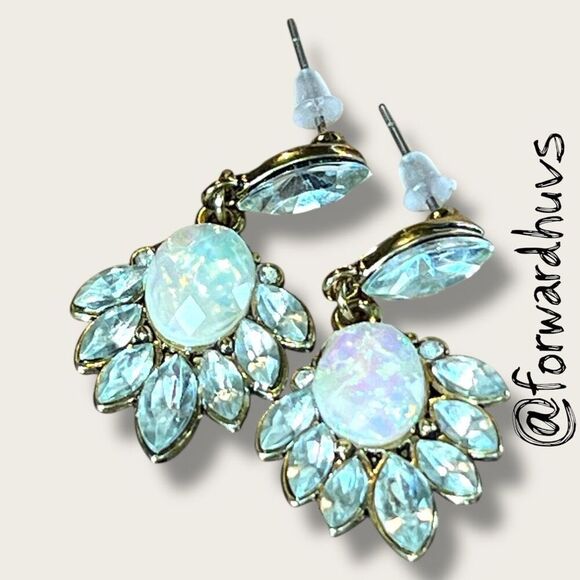 Vintage Pink Opalescent & Clear Rhinestone Fan Earrings - Picture 4 of 10